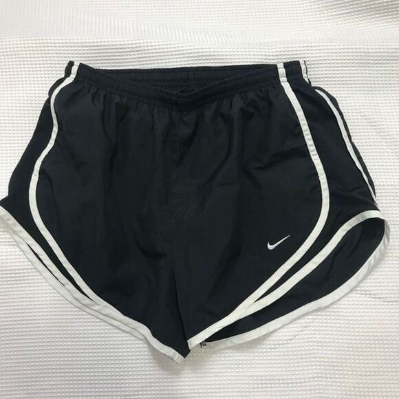 Nike Shorts in Black…0428 - Picture 1 of 3
